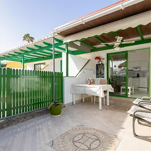  Apartamento Andrea's Bungalow, Garden, Barbecue And Pool!
